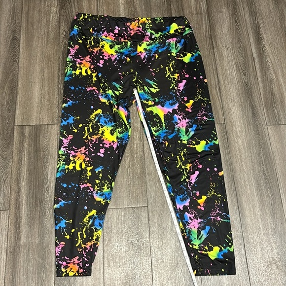 Women’s SHEIN 2X colorful splatterpaint leggings - Picture 8 of 13